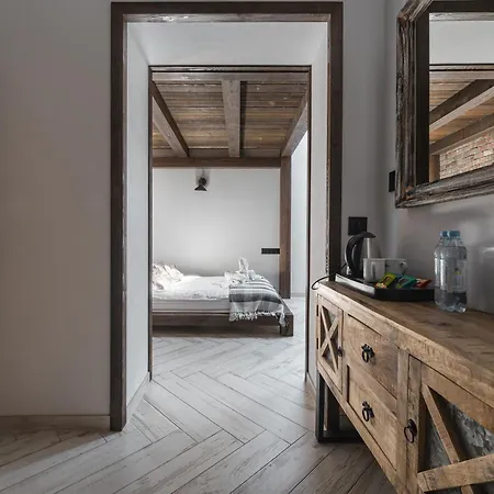 Gosciniec Zaskalnik Homestay *
